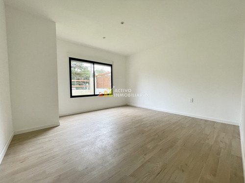 Venta Casa 715 Metros 3 Dormitorios + Patio Con Parrillero - Solymar