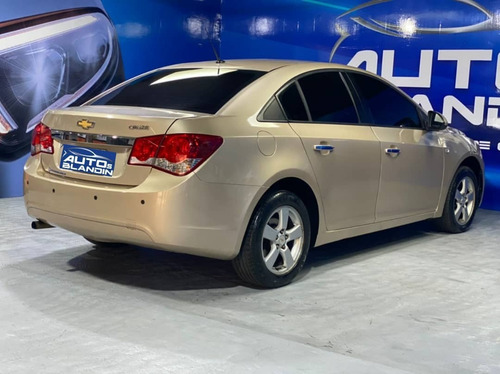 Imagen 3 de 7 de Chevrolet Cruze