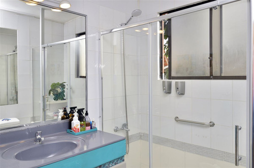 Casa En Venta De 5 Dorm .san Carlos Apoquindo Las Condes