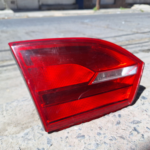 Inter Calavera Izquierda Jetta A6 10-13 Original Izquierdo/conductor Rojo (Usado)