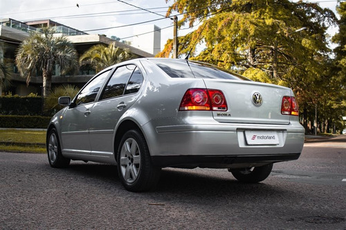 Volkswagen Bora Trendline - Motorland Permuto / Financio