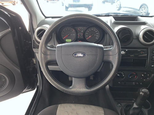 Imagem 6 de 12 de Ford Fiesta 1.0 2010