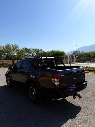 Mitsubishi L200 2.4 Cd Gls 4X4 At