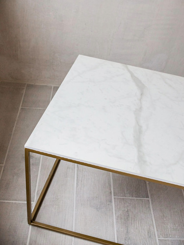 Imagen 5 de 10 de Mesa Ratona Auxiliar Simil Marmol Y Hierro Estilo Minimal