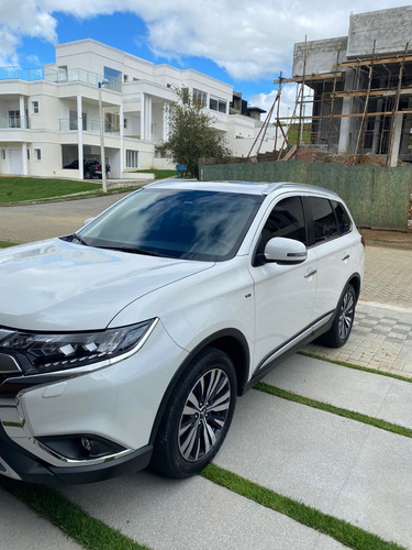 Imagem 1 de 12 de Mitsubishi Outlander - 2019/2020 3.0 Mivec V6 Gasolina Hpe-
