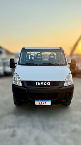 Iveco Daily 35s14 2017 Plat Guincho Completo Caminhonete