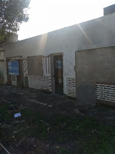 Imagen 1 de 8 de Venta De Casa A Refaccionar En La Plata.