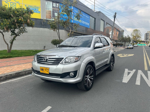 Toyota Fortuner 2.7l 4x2