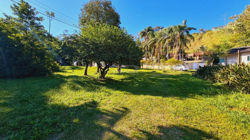 Imagem 10 de 20 de Ótima Oportunidade De Investimento: Terreno No Bairro Itoupava Norte, Medindo 4.979,96 M², Totalmente Plano, E Ainda Com Duas Casas. Zona Residencial 1 (zr1). - 35712107v