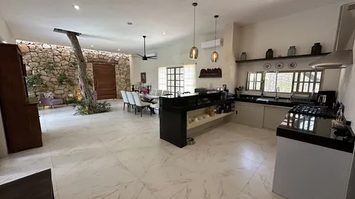 Casa Tipo Hacienda De Un Piso De 4 Recamaras En La Ceiba 2, Dzibilchaltún