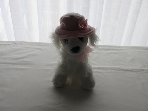 Perrita De Peluche Con Sombrero, Marca Win Star, Impecable! (Usado)