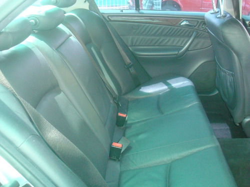 Imagem 10 de 13 de Mercedes Bens C 320 2001