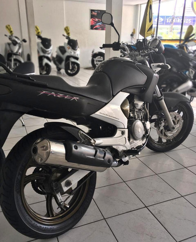 Fazer 250