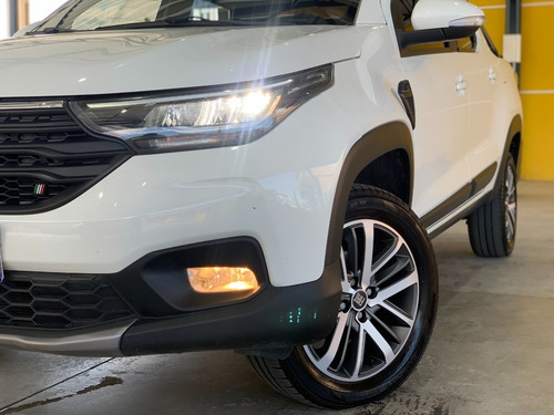Imagem 5 de 20 de Fiat Strada