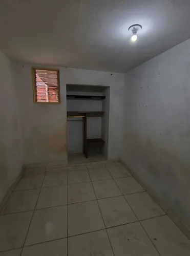 Casa Dividida En 2 Apartaestudios