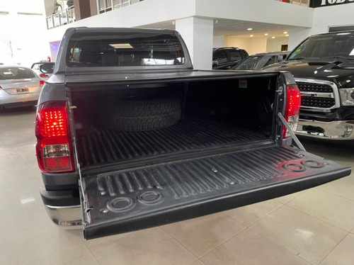 Toyota Hilux Sr 4x2 Manual Año 2020 Color Gris Todoautos