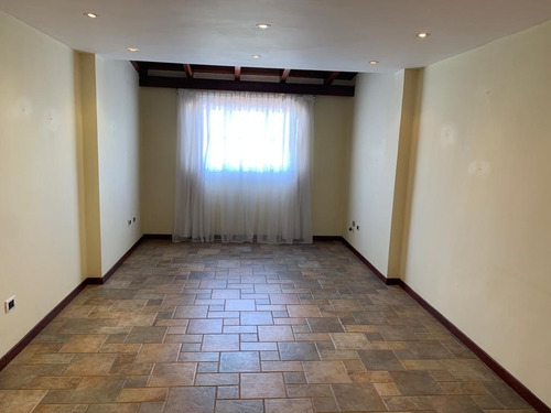 Imagen 11 de 13 de En Venta Excelente Casa En El Marqués. Ubicada En Calle Cerr