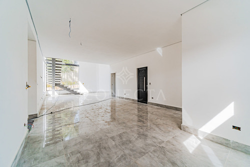 Imagem 3 de 23 de Valville 2 - Casa De 366m²; 5 Suítes; Piscina; Entrega Em Março De 2022 - Cncd282