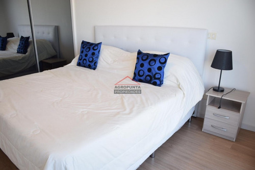 Pent House 1 Dormitorio, Parrillero En Torre Con Servicios- Ref: 5391