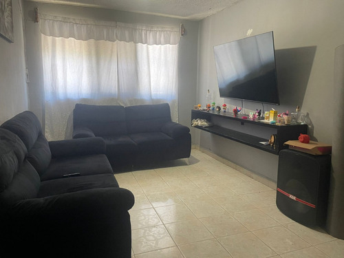 Casa En Venta En Bernardo Cobos, Irapuato, Guanajuato.