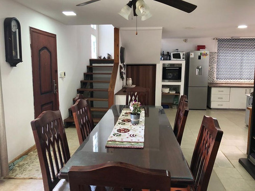 Imagen 5 de 25 de Casa De 2 Pisos + Piscina Climatizada + Apto + Monoambiente En Balneario Argentino