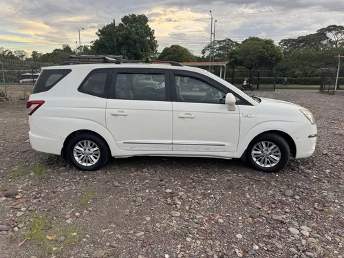SsangYong Rodius 2.0 2wd