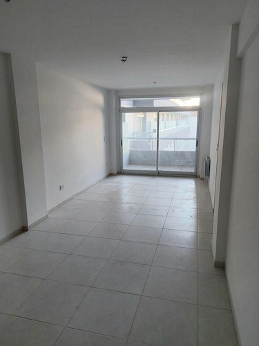 Departamento En Venta - 2 Dormitorios 2 Baños - Cochera - 83mts2 - Caballito, Capital Federal