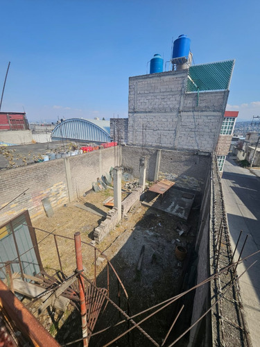 Terreno En Excelente Ubicación Con Dos Locales Listos Para Adaptarse A Tu Proyecto