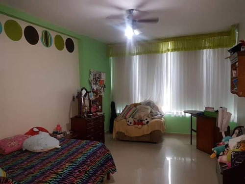 Imagen 6 de 10 de Town House En Res. Tuscany, Lemth-096