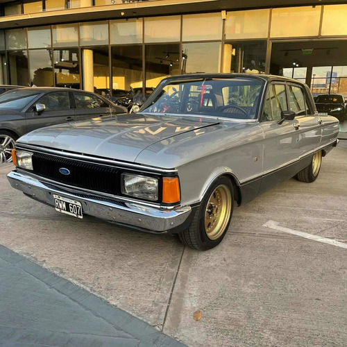 Imagen 3 de 15 de Ford Falcon Futura Sp