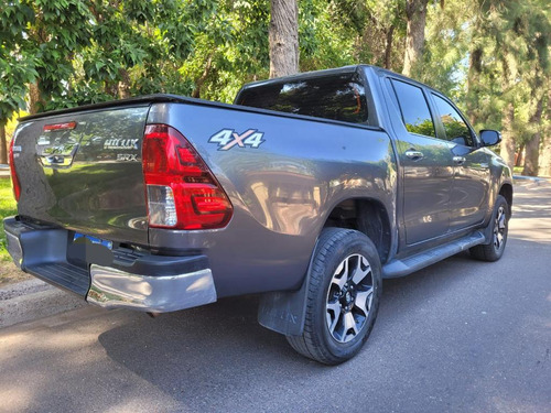 Imagen 8 de 16 de Toyota Hilux 2019 2.8 Cd Srx 177cv 4x4