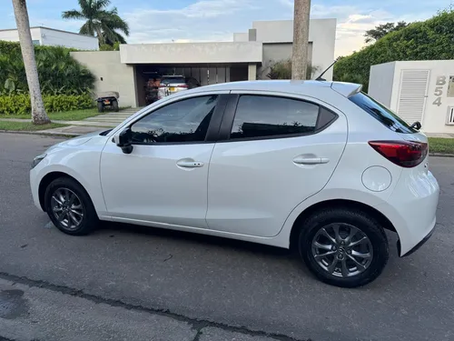 Mazda 2 Touring 1.5 At