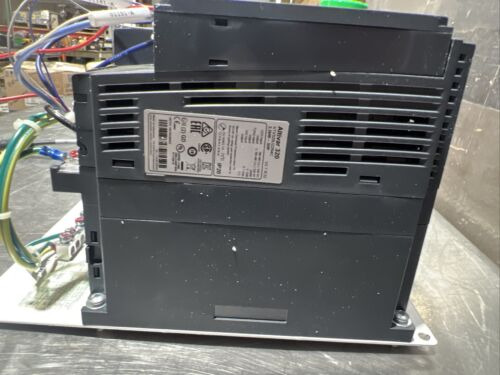 Nos Surplus Schneider Electric Atv320u22n4c Altivar Mach Bbf