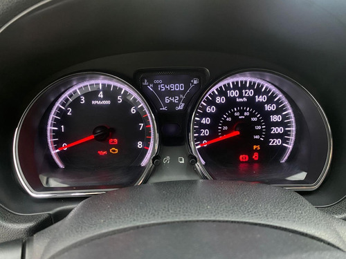Nissan Versa 16 Unique