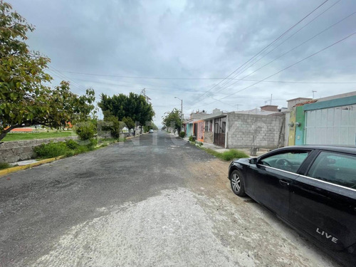 Casa En Venta Sobre Avenida Gandhí, San Juan Del Río, Querétaro.