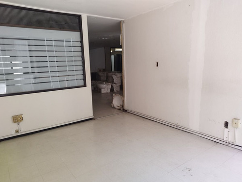 Oficina En Renta En Colonia Del Valle Semiacondicionada (m2o718)