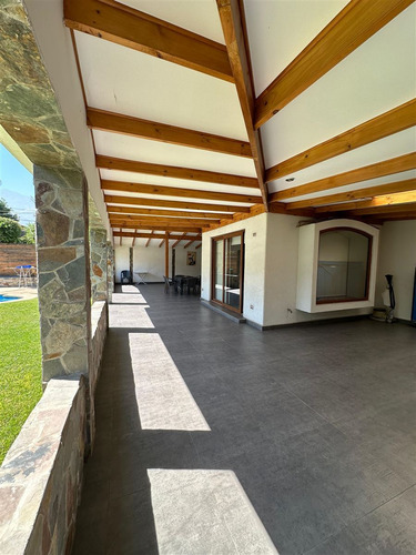 Casa Completamente Remodelada, Inmejorable Ubicación