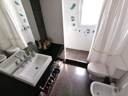 Hermosa Casa 3 Dormitorios Y Servicio Barrio Privado Carmel