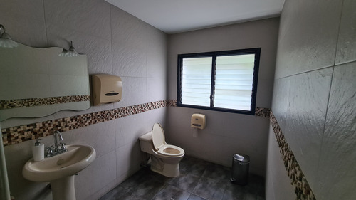 Imagen 16 de 21 de Local Comercial El Bosque 2.259m2 Pie De Calle Oportunidad Inversion