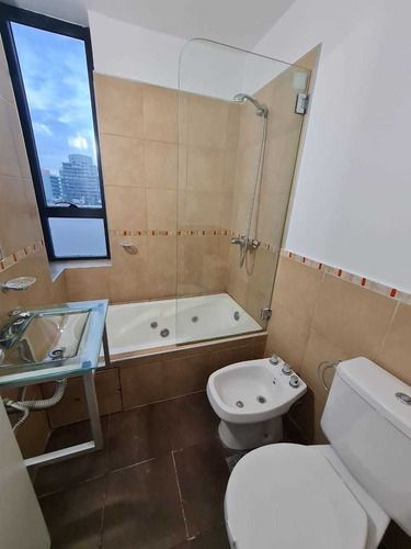 Imagen 10 de 14 de Dueño Vende! Dpto Categoría C/balcón, Aire/calefacción