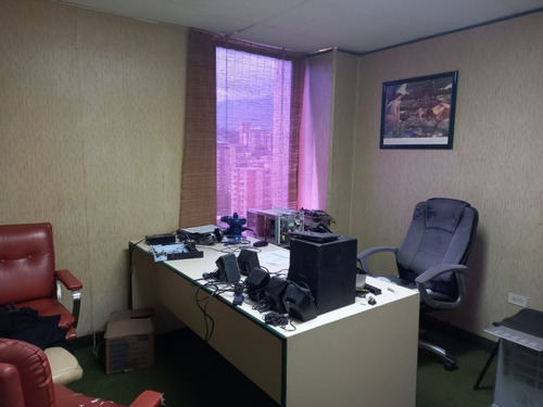 Imagen 4 de 7 de Oficina En Venta, La Urbina-riv Grupo Milleniium-lf