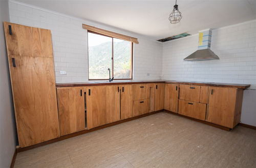 Casa En Venta De 3 Dorm. En Condominio Altos De Olmué