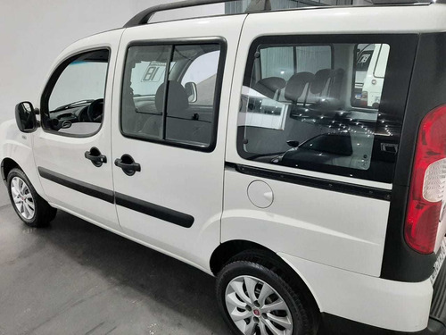 Fiat Doblo 2018 1.8 16v Essence 5l Flex 5p