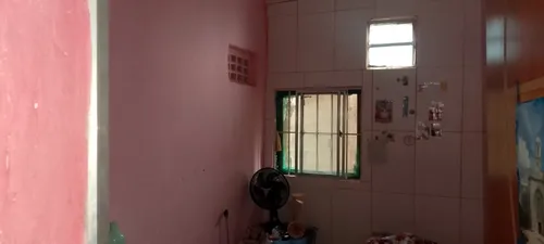 Casa 3 Quartos Garagem Toda No Piso Rua Principal Local Tran