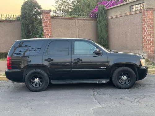 Chevrolet Tahoe 2 filas de asientos de piel
