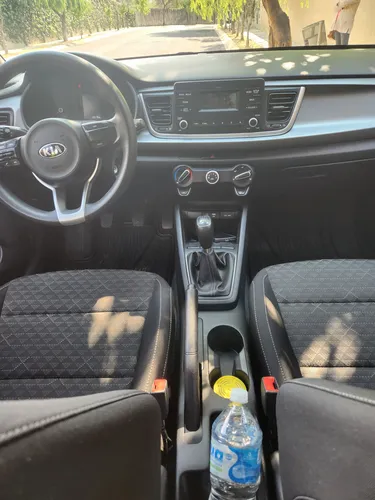 Kia Rio 1.6 L Sedan At