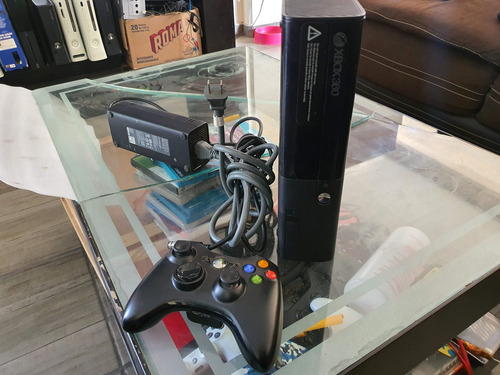 Xbox 360 Slim E Con Rgh3 500gbs Con Juegos Instalados Negro (Usado)