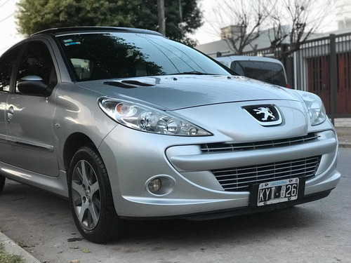 Peugeot 207 2012 1.4 Quiksilver 75cv