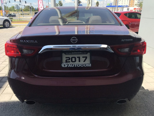 Imagen 10 de 15 de Nissan Maxima 4 Puertas