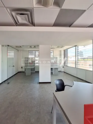 Oficina En Arriendo En Chicó Norte Ii